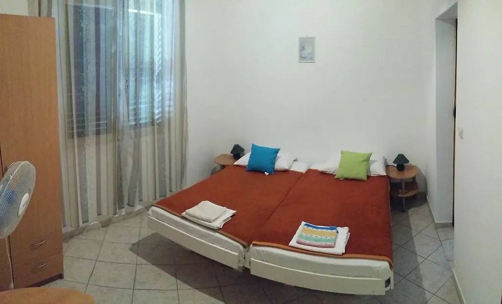 Guest House On Stjepana Radica 로비니